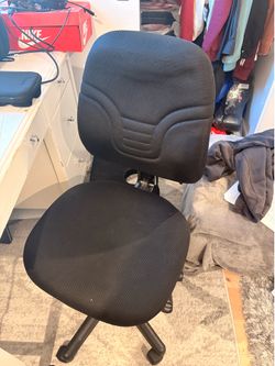 Office chair almost brand new