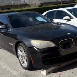 BMW 750i, Parts Out