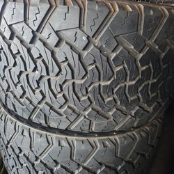 33x14.50R24 LT