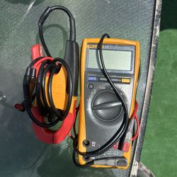 Fluke Digital Multimeter 