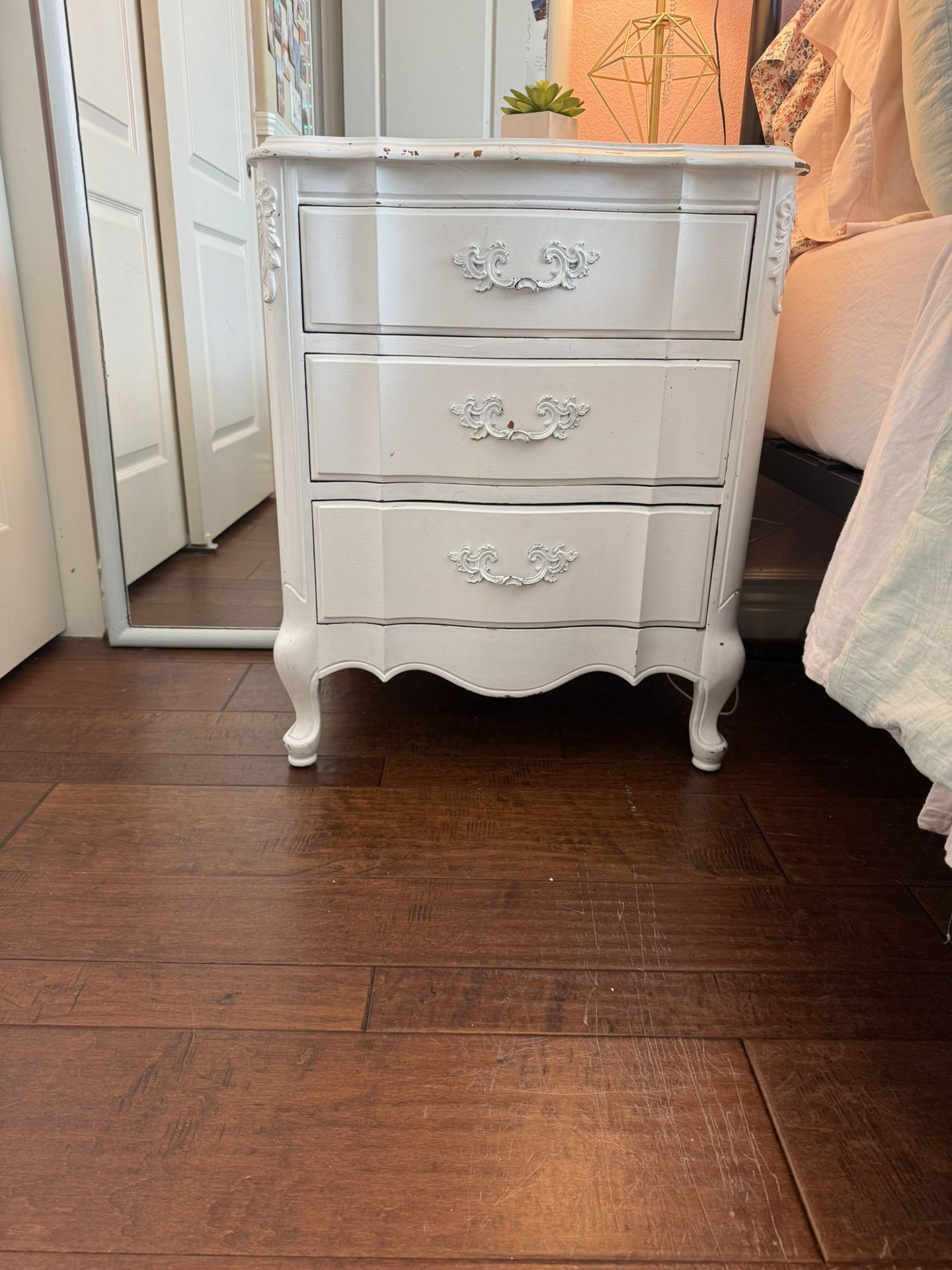 Vintage Dresser with Mirror & Nightstand 