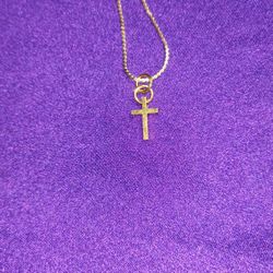 Gold Tone Cross Necklace 