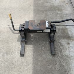 Husky 15k Fifth Wheel