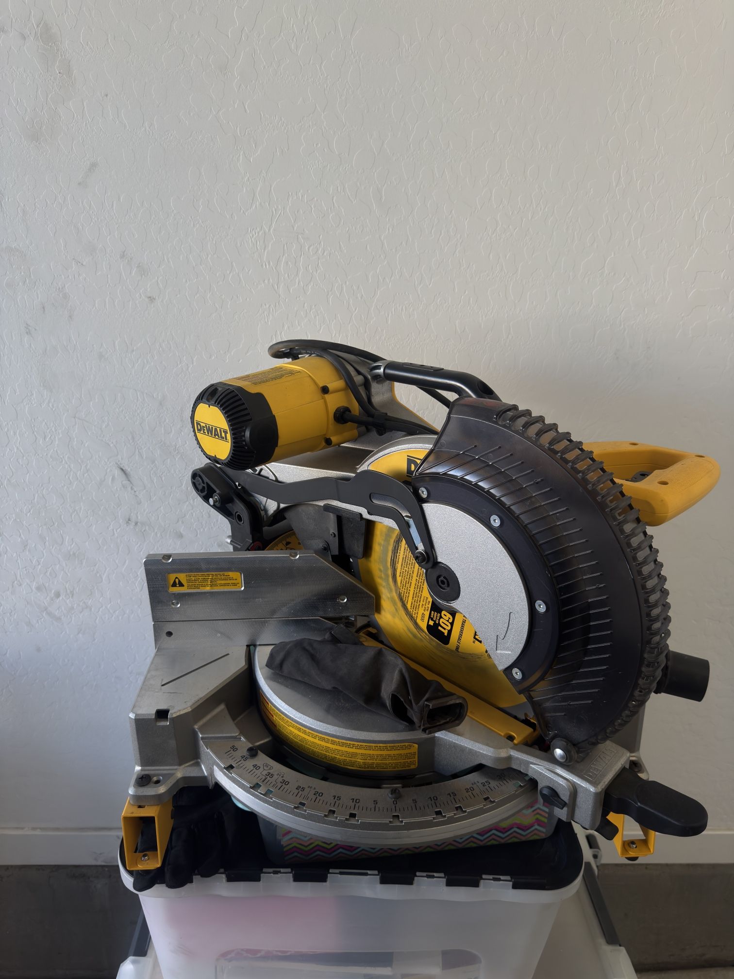DeWalt Saw