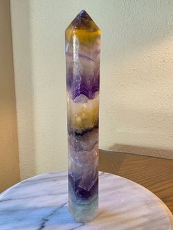2.7 lb (1241g) Fluorite Tower Reactive With UV Lights