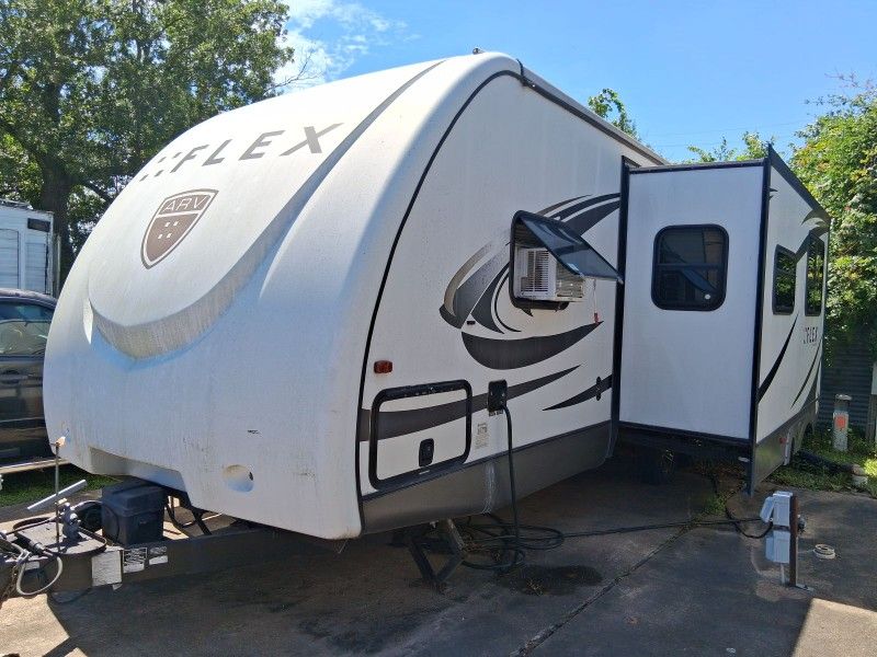 Awesome. Nice Salv Title