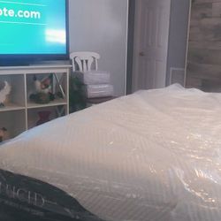 Twin X-long Mattress, LUCID Memory Foam Hybrid, New Condition! Only $95.