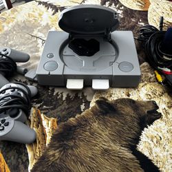 Original Playstation 1 (SCPH-1001) Rare 1st.Generation Audiophile! No yellowing.