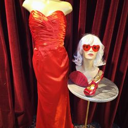 Valentine Evening Gown Strapless Size 12 Clipped In Back To Fit Mannequin