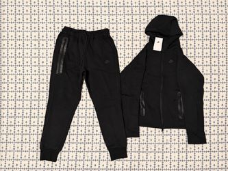 Nike Tech Fleece Suit