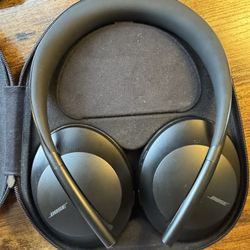 BOSE NC 700 Noise Cancelling Headphones