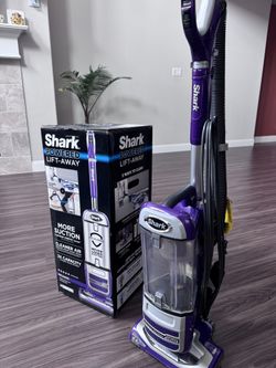 Shark Lift-Away vacuum cleaner