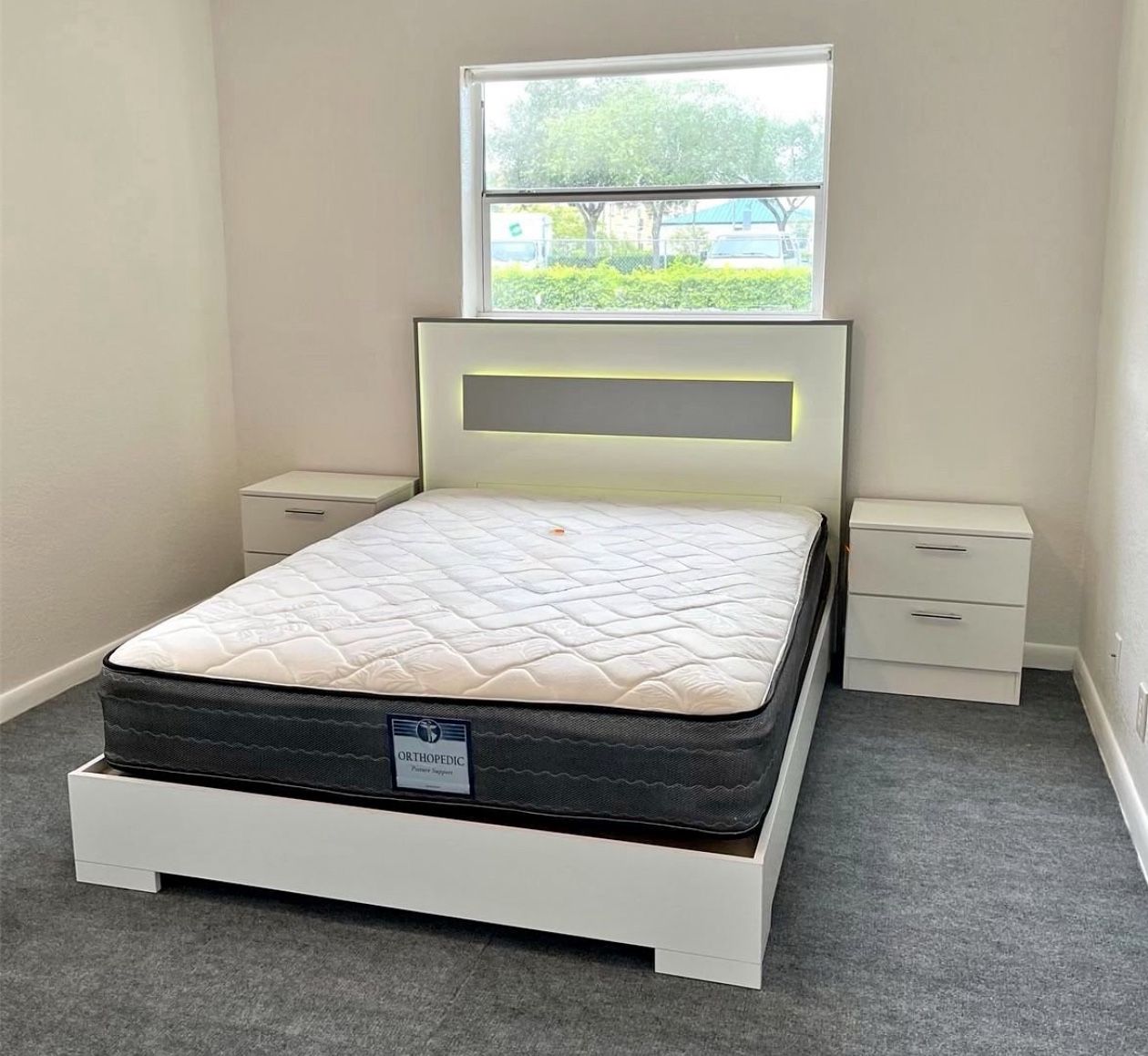 Brand New Queen Bed with Mattress and 2 Nightstands / Cama Queen con Colchón y Luces Led Nuevo a Estrenar …. Fast 🚚