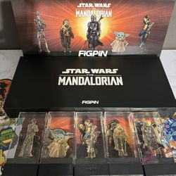 The Mandalorian Fig Pins Set 
