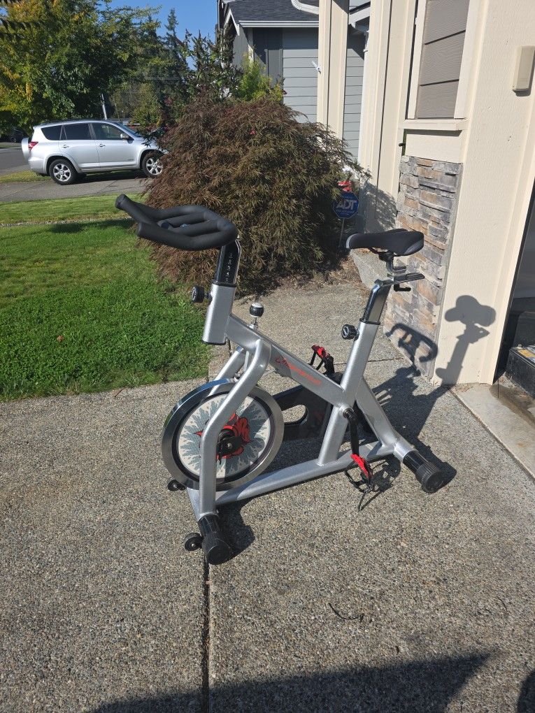 X-Momentum Stationary Work Out Bike
