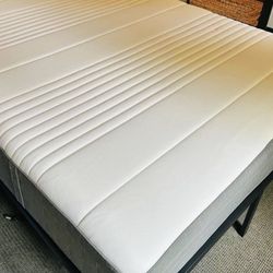 Ikea Queen Mattress Less Than 2 Months Old