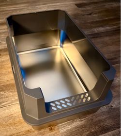 Litter box, XL Stainless Steel, Sanitized, High Sided, Lid + Scoop Included