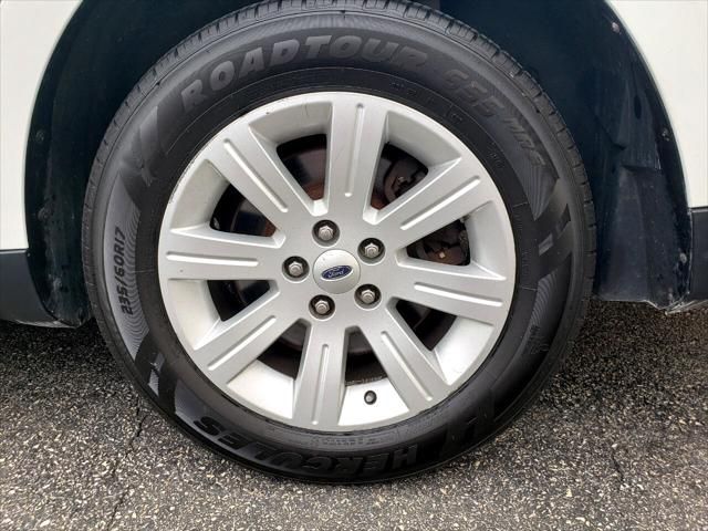 2011 Ford Taurus