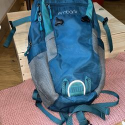 Blue Embark Hydration Pack Backpack - 1.5L