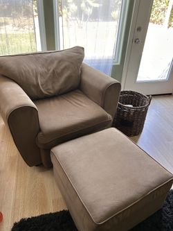 Oversized chair & ottoman
