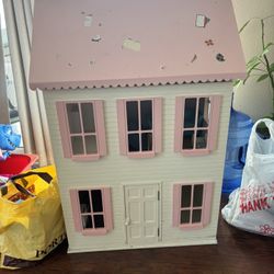 Doll House 