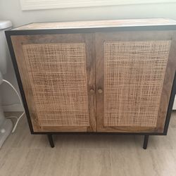 Dresser/ Cabinet