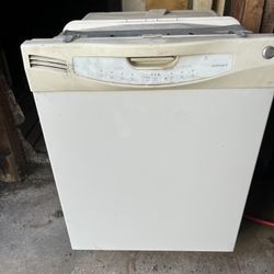 Dishwasher 