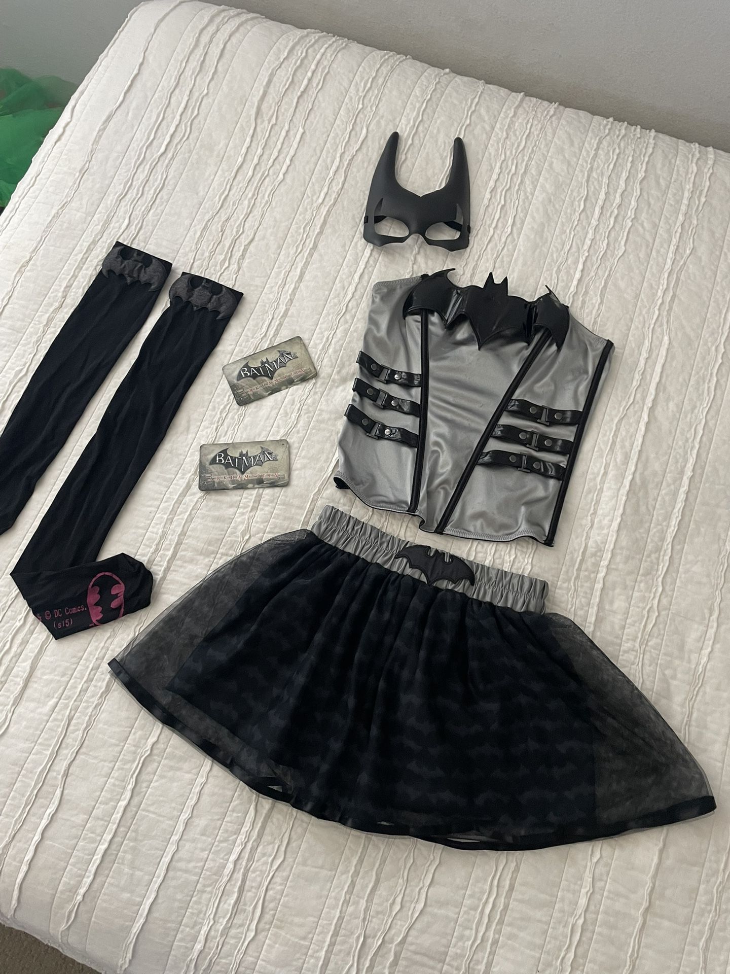 Complete Batman Women’s Corset Skirt Socks Mask Halloween Costume S m