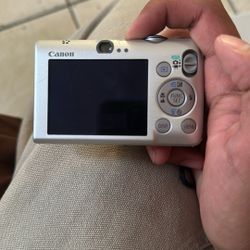 Canon SD1200 IS Digital Camera
