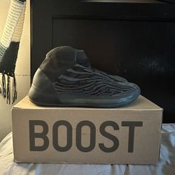 Yeezy QTMN "Onyx" 