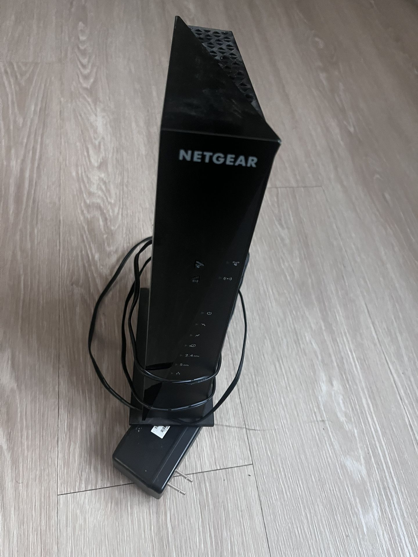 Netgear AC1750 WIFI CABLE MODEM