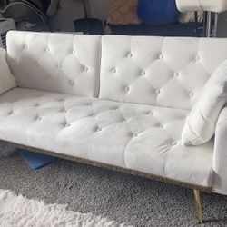 NEW WHITE VELVET FUTON COUCH ONLY A WEEEK OLD 
