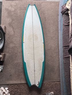 5’9” Ryan Burch pickle fork twin surfboard