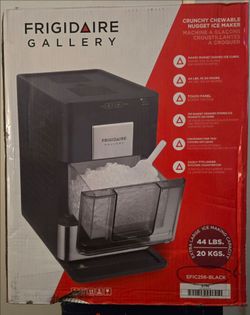 FRIGIDAIRE Crunchy chewable nugget icemaker