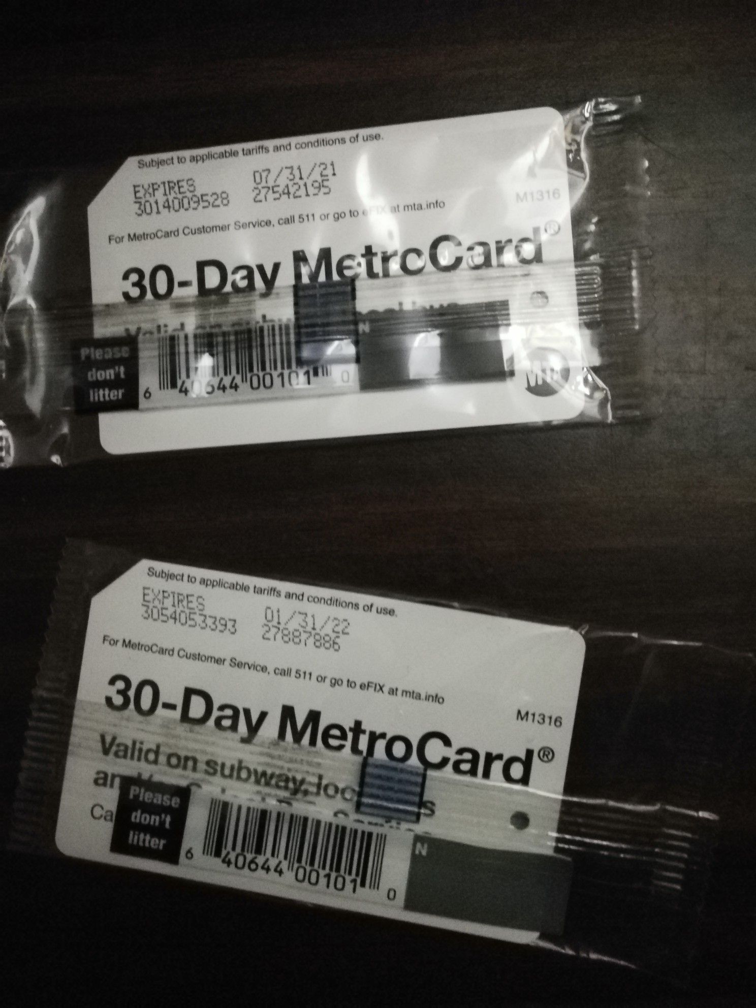 Metro card(s)