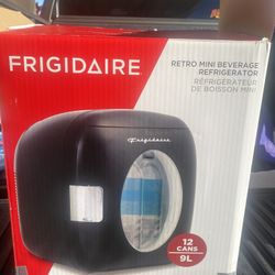 MINI Fridge 
