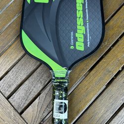 Brand: Gamma Sports  Model: Fusion 2.0 Plus  Core: Poly Honeycomb  Face: Textured Fiberglass  Weight: ≈ 8.0 oz  Grip Size: 4 1/8 in  USAPA Approved: Y