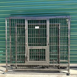 XL dog kennel