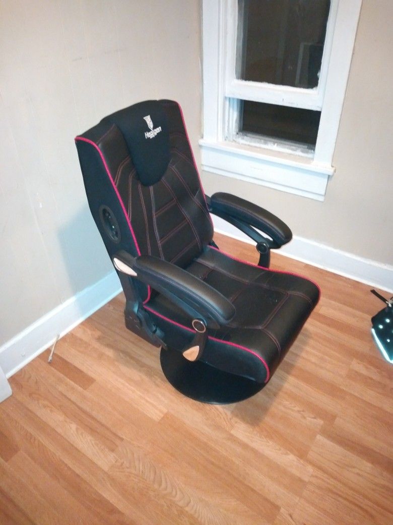 Gaming Chair With Bluetooth Speakers