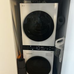 LG Washtower- Under Warranty 