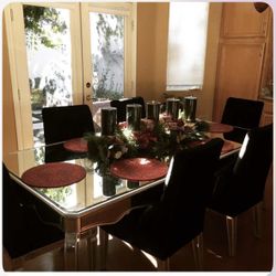 Solid mirror And black Dining Room Table 6 Chairs 