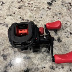 Abu Garcia Bait Casting Reel 