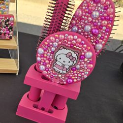 Hello Kitty Mirror Set