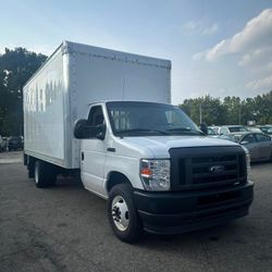 2021 Ford E-350