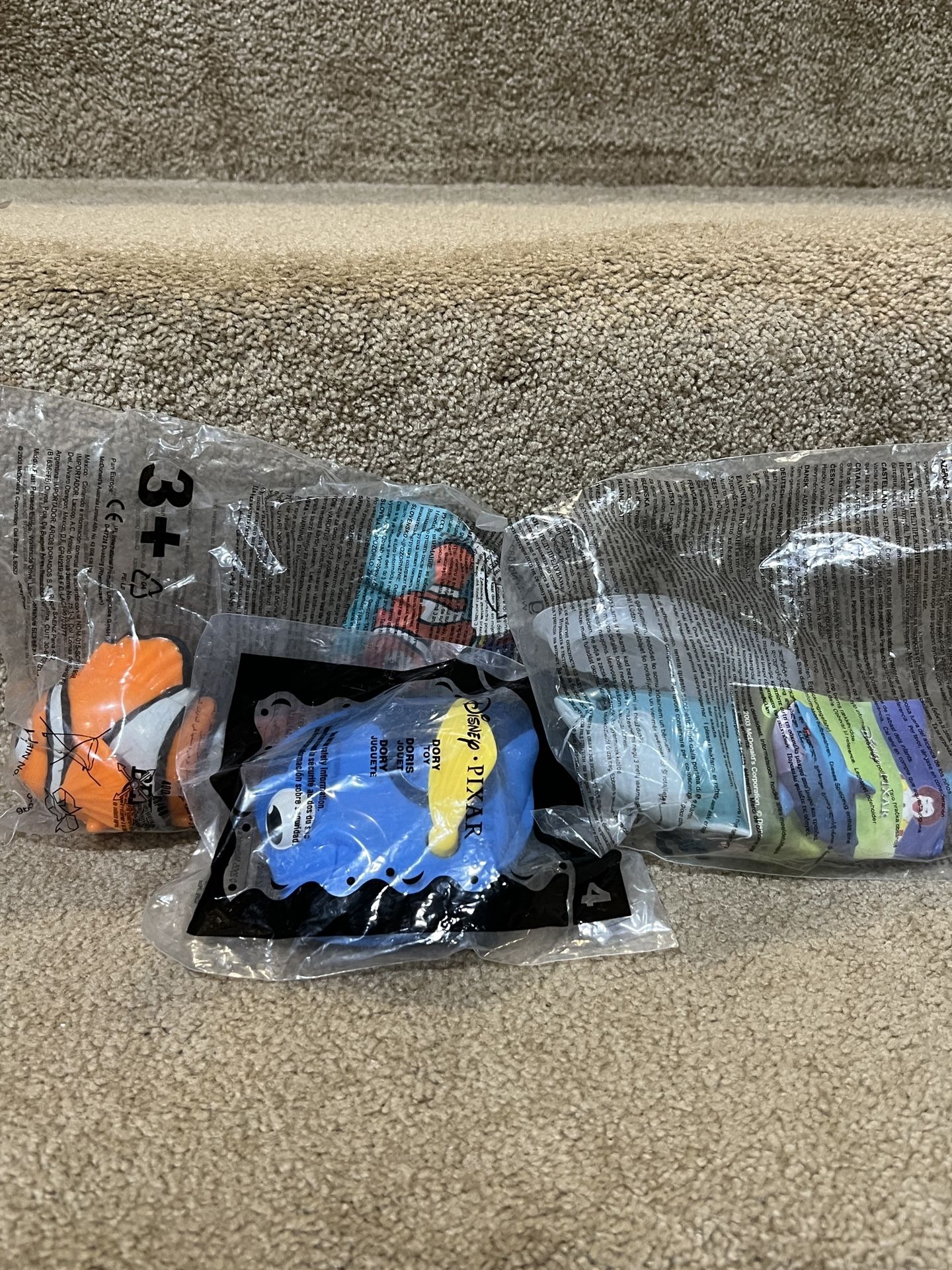 2003 McDonalds Happy Meal Lot of 3 Disney Pixar Finding NEMO Dory Bruce Toy NEW