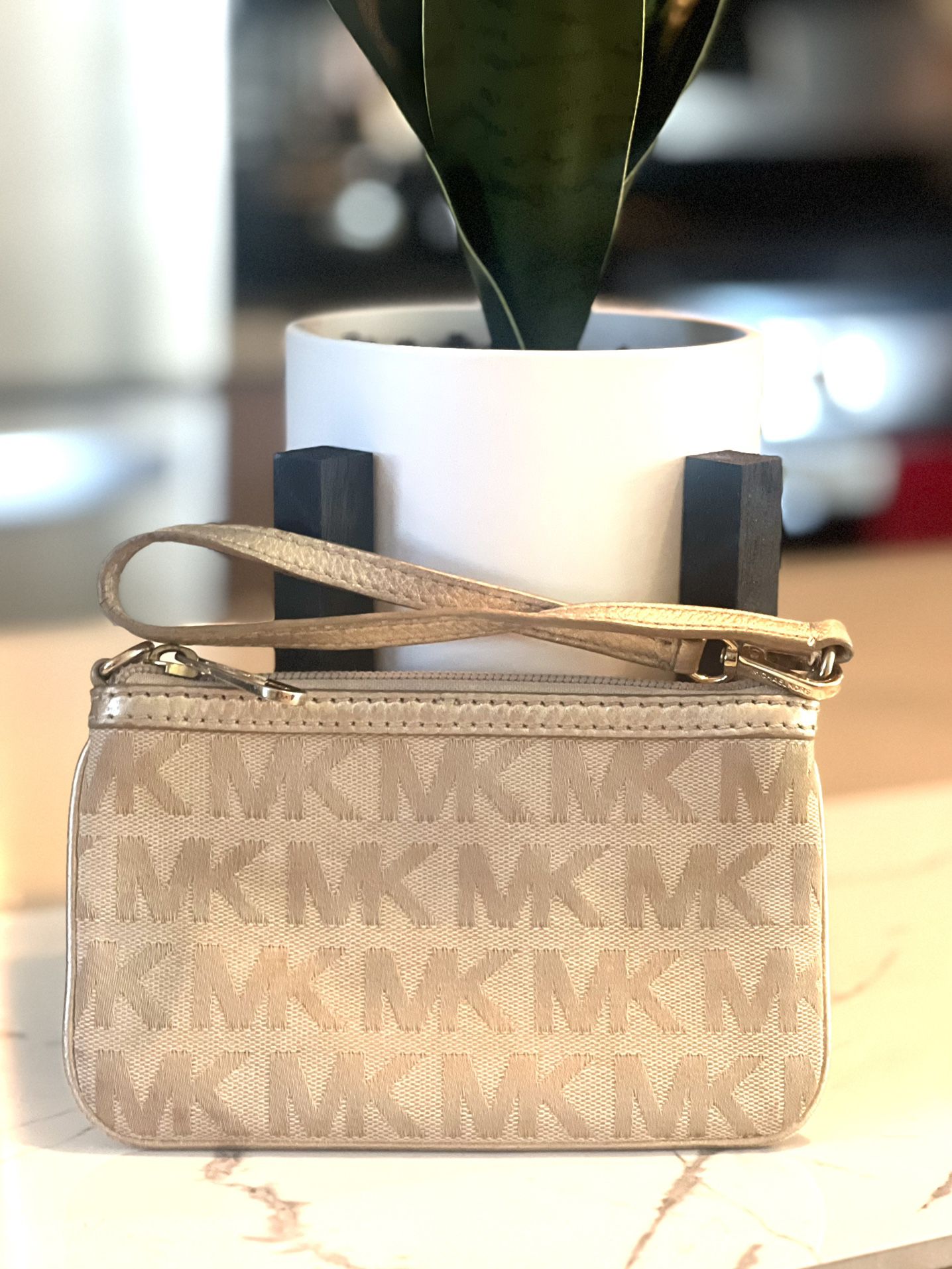 MK Small Wallet$5