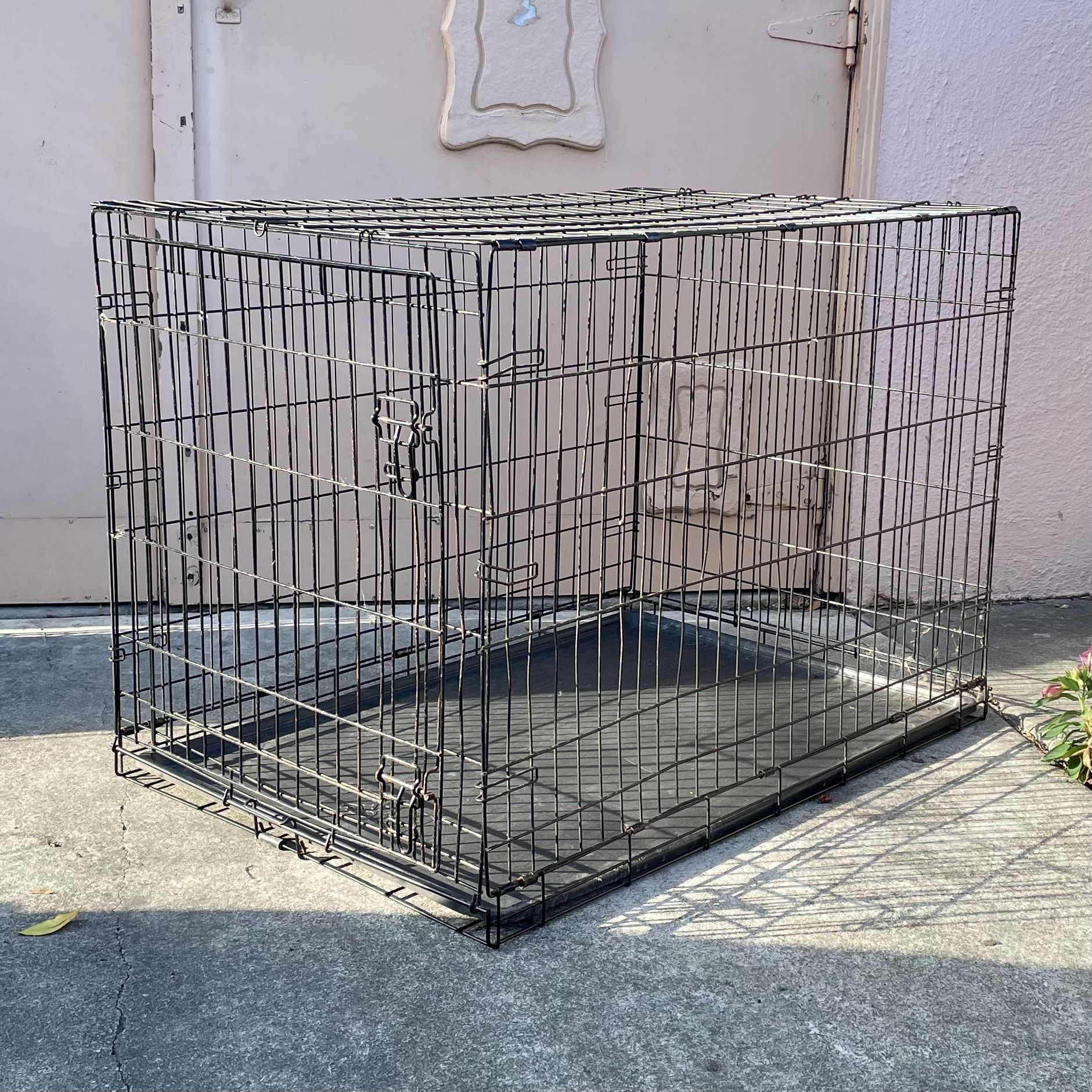 XL Wire Dog Crate 42” x 28” x 30”
