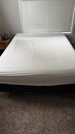 Queen Size Mattress/ box spring and under the bed adjustable frame