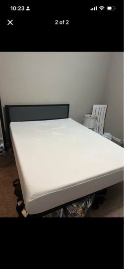 NEEDS TO GO BY 6/15!!! Queen size Memory foam mattress and frame!!! Pickup only