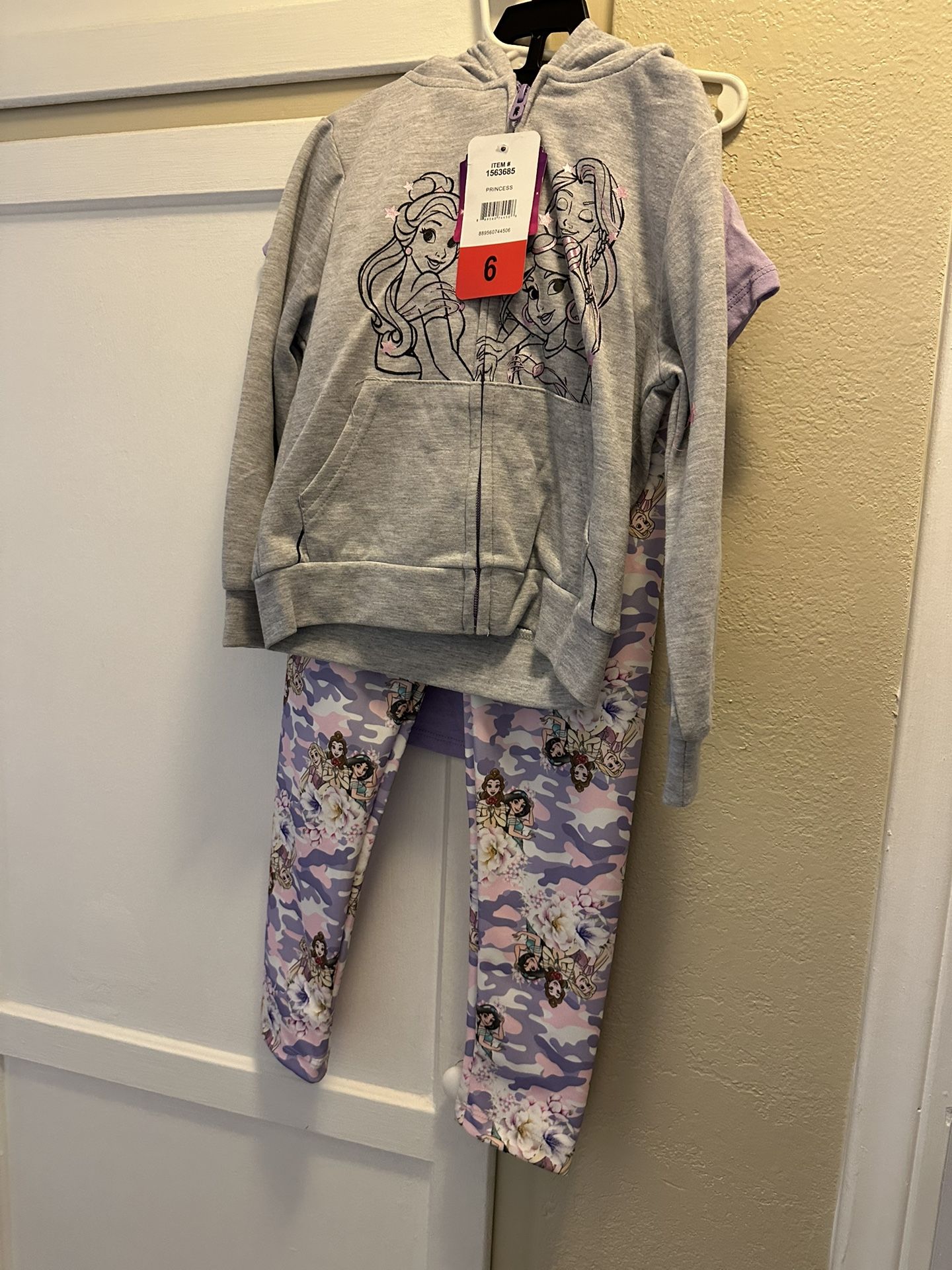 Princess 3 Piece Outfit Size 6